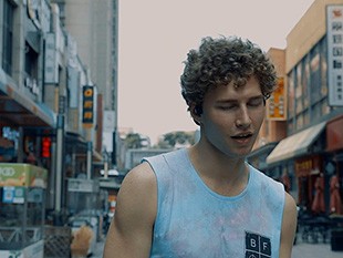 闲拍耳机宣传片